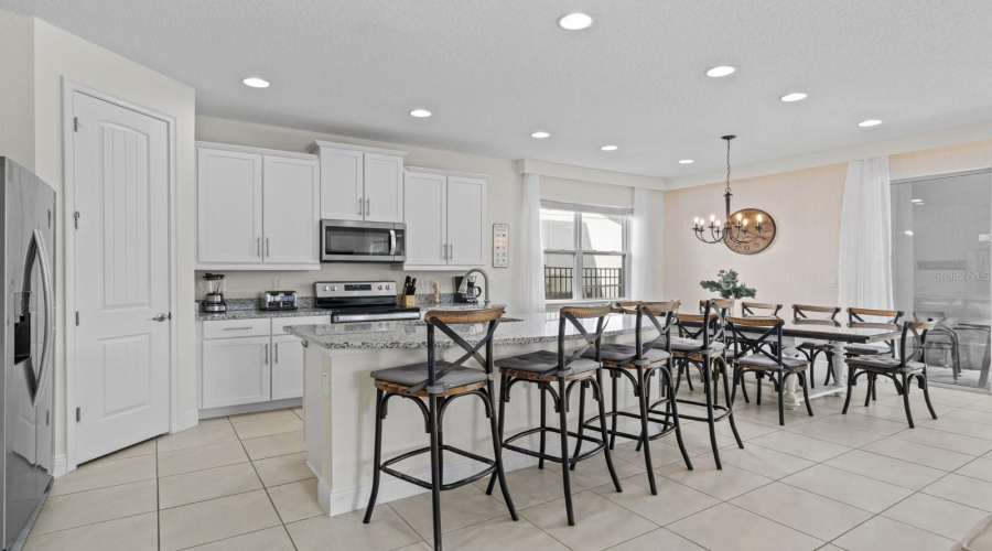 Kissimmee, Florida 34747, 5 Bedrooms Bedrooms, ,4 Bathroomsbathrooms,Residential,For Sale,Fairfax,Mfro6290194