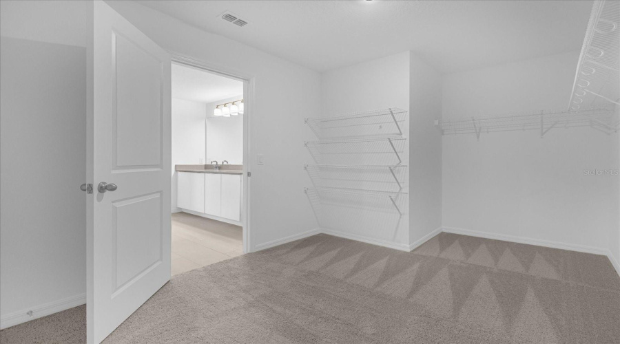 DAVENPORT, Florida 33896, 5 Bedrooms Bedrooms, ,4 BathroomsBathrooms,Residential,For Sale,LANCASHIRE,0,MFRO6290316