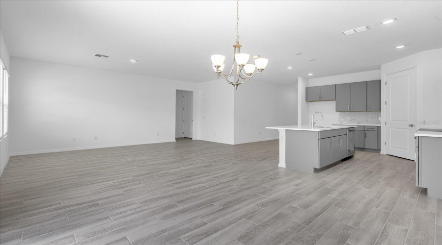 DAVENPORT, Florida 33896, 5 Bedrooms Bedrooms, ,4 BathroomsBathrooms,Residential,For Sale,LANCASHIRE,0,MFRO6290316