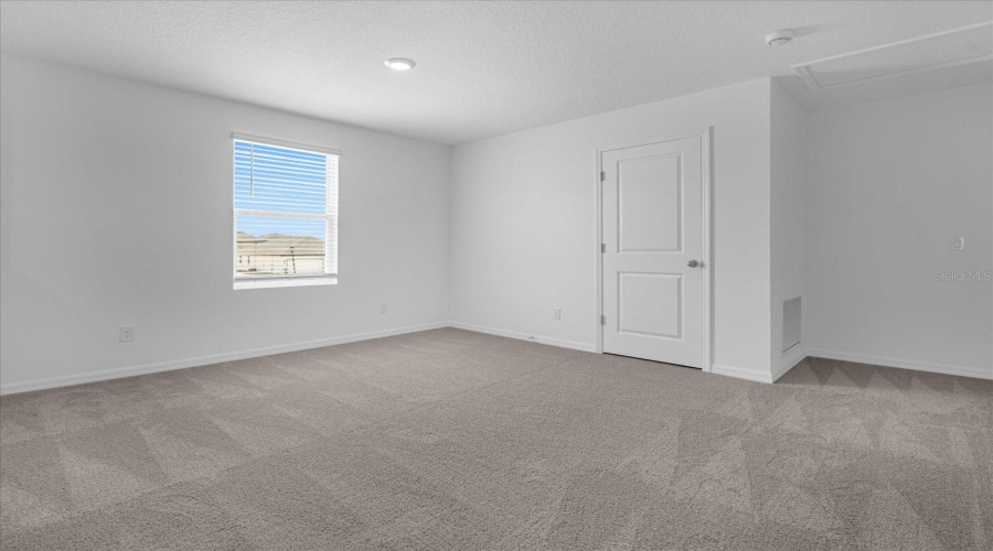 DAVENPORT, Florida 33896, 5 Bedrooms Bedrooms, ,4 BathroomsBathrooms,Residential,For Sale,LANCASHIRE,0,MFRO6290316