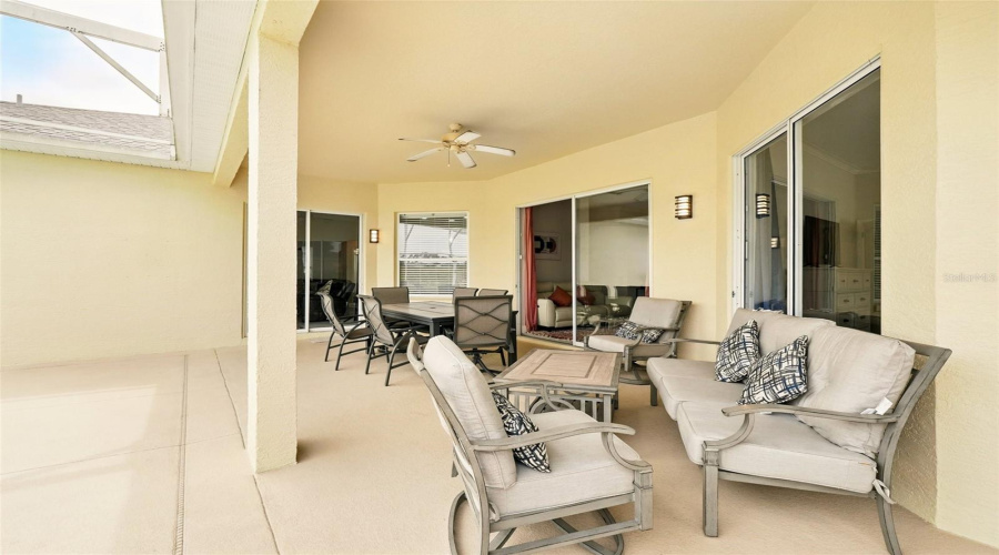 Davenport, Florida 33897, 4 Bedrooms Bedrooms, ,3 Bathroomsbathrooms,Residential,For Sale,Prestwick,Mfro6290172