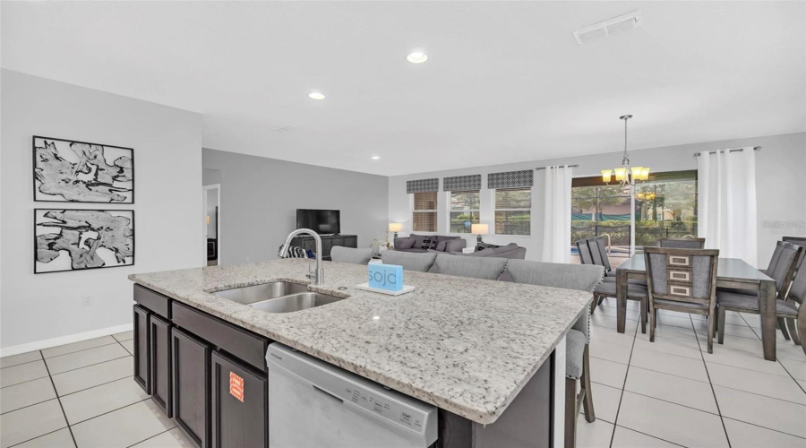 DAVENPORT, Florida 33837, 7 Bedrooms Bedrooms, ,5 BathroomsBathrooms,Residential,For Sale,BROAD OAK,0,MFRO6290248