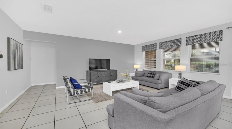 DAVENPORT, Florida 33837, 7 Bedrooms Bedrooms, ,5 BathroomsBathrooms,Residential,For Sale,BROAD OAK,0,MFRO6290248