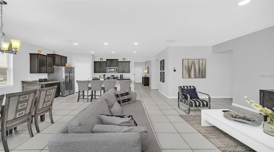 DAVENPORT, Florida 33837, 7 Bedrooms Bedrooms, ,5 BathroomsBathrooms,Residential,For Sale,BROAD OAK,0,MFRO6290248
