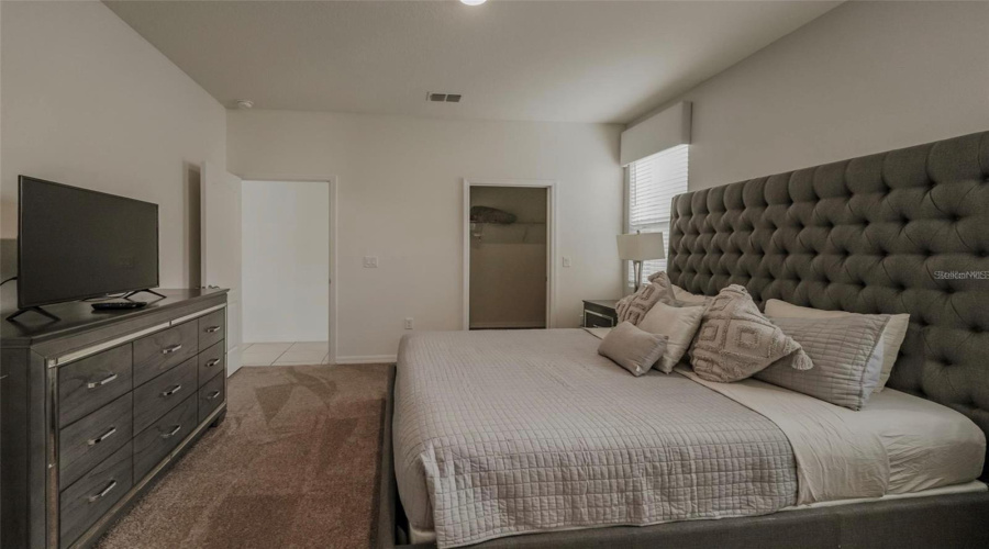DAVENPORT, Florida 33837, 7 Bedrooms Bedrooms, ,5 BathroomsBathrooms,Residential,For Sale,BROAD OAK,0,MFRO6290248