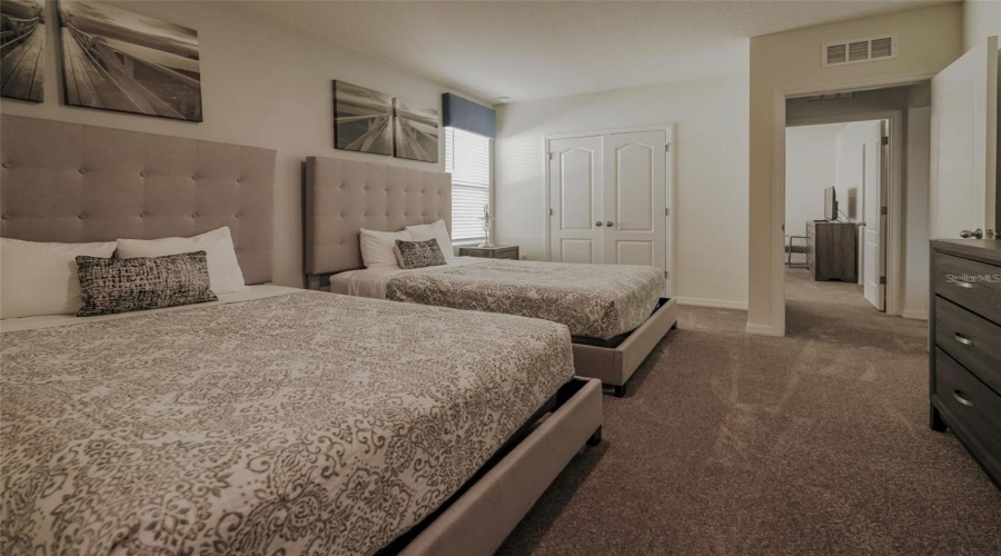 DAVENPORT, Florida 33837, 7 Bedrooms Bedrooms, ,5 BathroomsBathrooms,Residential,For Sale,BROAD OAK,0,MFRO6290248