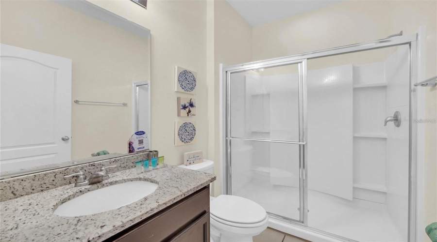 DAVENPORT, Florida 33837, 7 Bedrooms Bedrooms, ,5 BathroomsBathrooms,Residential,For Sale,BROAD OAK,0,MFRO6290248
