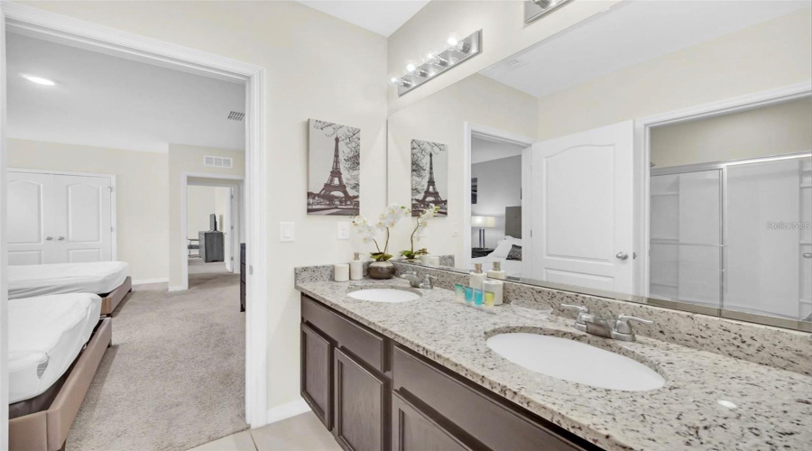 DAVENPORT, Florida 33837, 7 Bedrooms Bedrooms, ,5 BathroomsBathrooms,Residential,For Sale,BROAD OAK,0,MFRO6290248