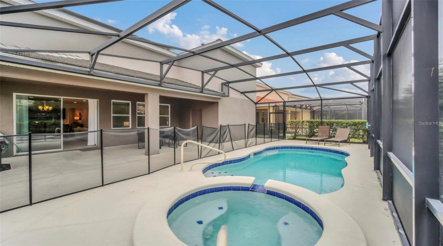 DAVENPORT, Florida 33837, 7 Bedrooms Bedrooms, ,5 BathroomsBathrooms,Residential,For Sale,BROAD OAK,0,MFRO6290248