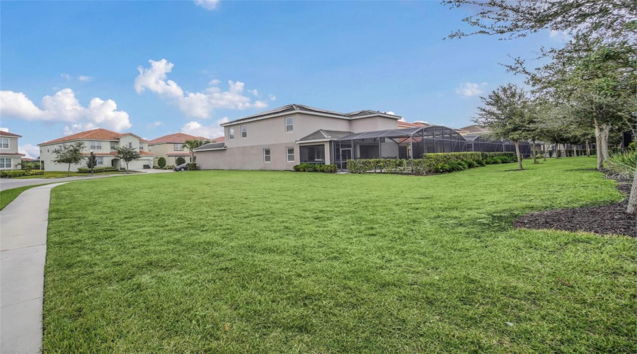 DAVENPORT, Florida 33837, 7 Bedrooms Bedrooms, ,5 BathroomsBathrooms,Residential,For Sale,BROAD OAK,0,MFRO6290248