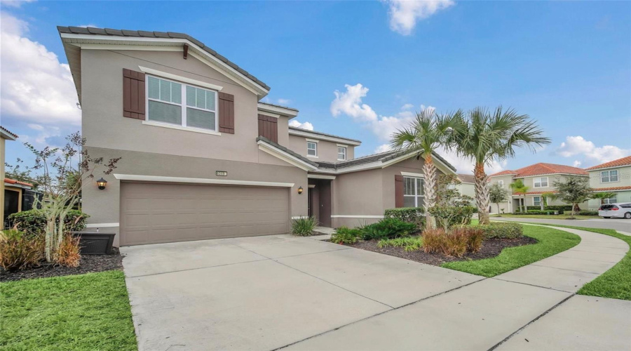 DAVENPORT, Florida 33837, 7 Bedrooms Bedrooms, ,5 BathroomsBathrooms,Residential,For Sale,BROAD OAK,0,MFRO6290248