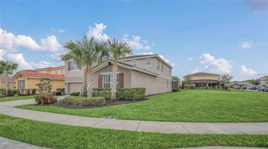 DAVENPORT, Florida 33837, 7 Bedrooms Bedrooms, ,5 BathroomsBathrooms,Residential,For Sale,BROAD OAK,0,MFRO6290248