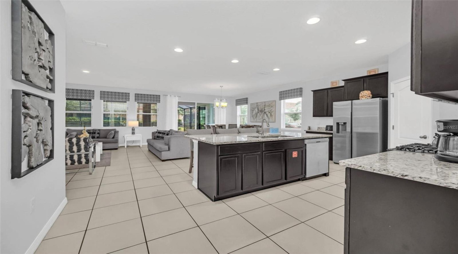 DAVENPORT, Florida 33837, 7 Bedrooms Bedrooms, ,5 BathroomsBathrooms,Residential,For Sale,BROAD OAK,0,MFRO6290248