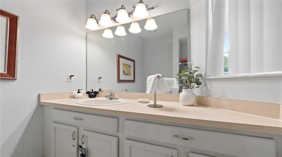 Kissimmee, Florida 34747, 3 Bedrooms Bedrooms, ,2 Bathroomsbathrooms,Residential,For Sale,Crystal Cove,Mfrs5122510
