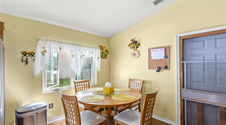 Davenport, Florida 33897, 4 Bedrooms Bedrooms, ,2 Bathroomsbathrooms,Residential,For Sale,Hillside,Mfro6290191