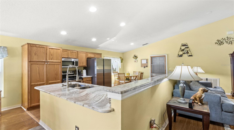 Davenport, Florida 33897, 4 Bedrooms Bedrooms, ,2 Bathroomsbathrooms,Residential,For Sale,Hillside,Mfro6290191