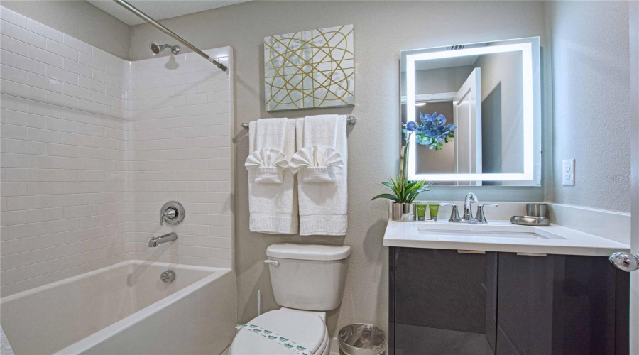 Kissimmee, Florida 34746, 4 Bedrooms Bedrooms, ,3 Bathroomsbathrooms,Residential,For Sale,Le Reve,Mfrs5122765