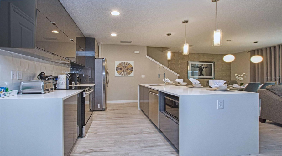 Kissimmee, Florida 34746, 4 Bedrooms Bedrooms, ,3 Bathroomsbathrooms,Residential,For Sale,Le Reve,Mfrs5122765
