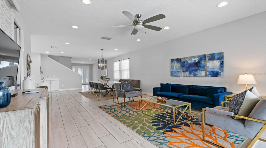 Kissimmee, Florida 34747, 6 Bedrooms Bedrooms, ,6 Bathroomsbathrooms,Residential,For Sale,Marker,Mfro6290419