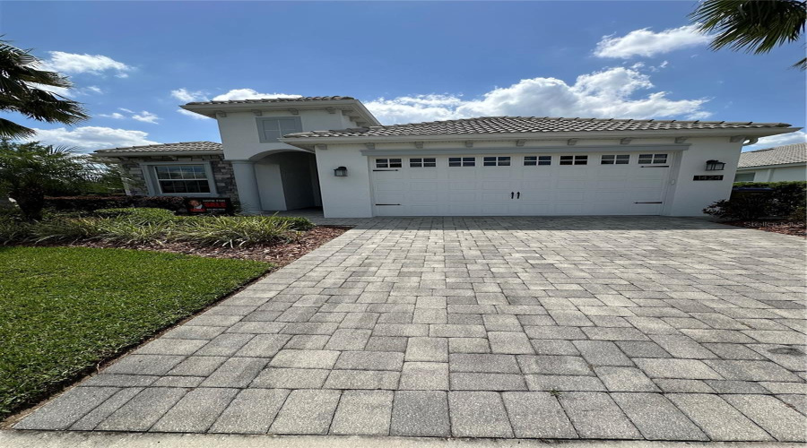 Champions Gate, Florida 33896, 4 Bedrooms Bedrooms, ,2 Bathroomsbathrooms,Residential,For Sale,Clubman Dr,Mfro6290565