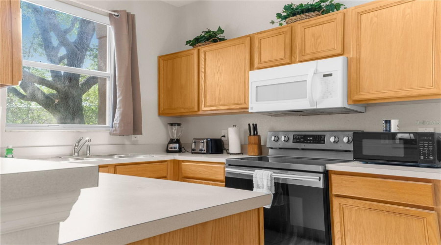 DAVENPORT, Florida 33897, 3 Bedrooms Bedrooms, ,3 BathroomsBathrooms,Residential,For Sale,CAMBRIA,MFRTB8344470