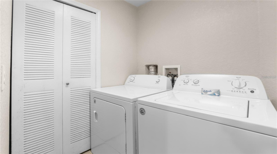 DAVENPORT, Florida 33897, 3 Bedrooms Bedrooms, ,3 BathroomsBathrooms,Residential,For Sale,CAMBRIA,MFRTB8344470