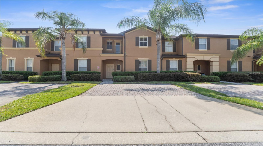 DAVENPORT, Florida 33897, 3 Bedrooms Bedrooms, ,3 BathroomsBathrooms,Residential,For Sale,CAMBRIA,MFRTB8344470