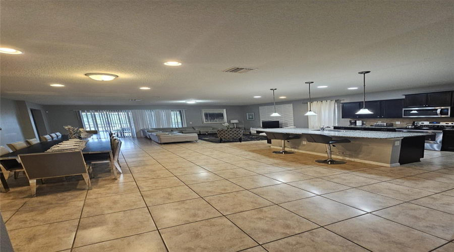 Kissimmee, Florida 34747, 8 Bedrooms Bedrooms, ,6 Bathroomsbathrooms,Residential,For Sale,Lima,Mfro6276028