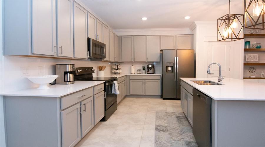 KISSIMMEE, Florida 34746, 5 Bedrooms Bedrooms, ,4 BathroomsBathrooms,Residential,For Sale,MYRTLE PINE,0,MFRO6287353