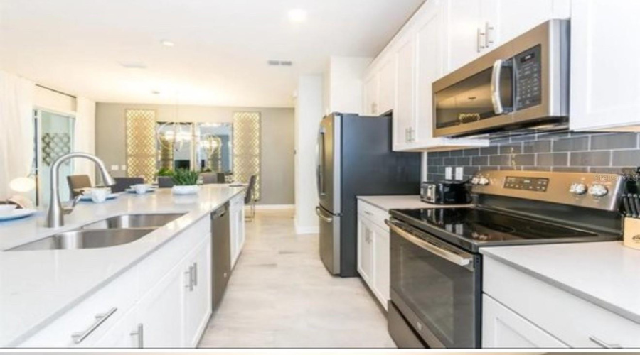 KISSIMMEE, Florida 34746, 4 Bedrooms Bedrooms, ,3 BathroomsBathrooms,Residential,For Sale,WINDERMERE,0,MFRO6290660