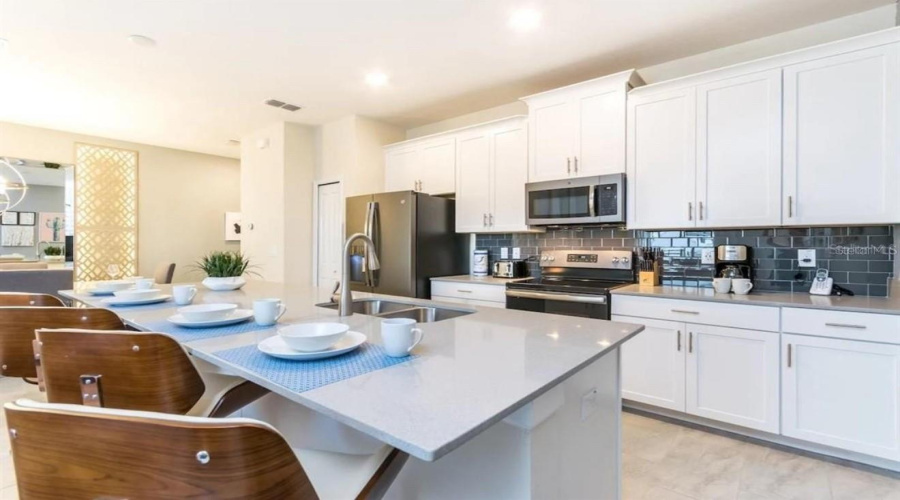 KISSIMMEE, Florida 34746, 4 Bedrooms Bedrooms, ,3 BathroomsBathrooms,Residential,For Sale,WINDERMERE,0,MFRO6290660