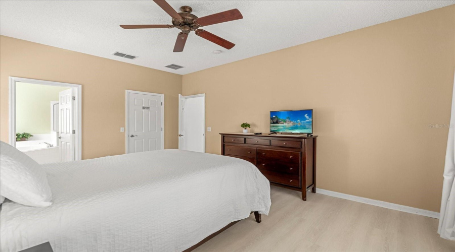 KISSIMMEE, Florida 34746, 6 Bedrooms Bedrooms, ,5 BathroomsBathrooms,Residential,For Sale,GOLDEN BEACH,0,MFRS5122712