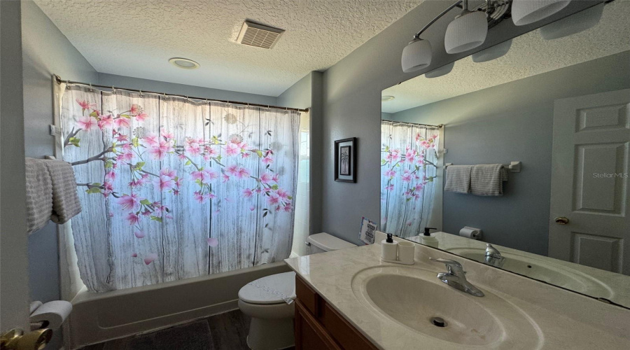 KISSIMMEE, Florida 34747, 7 Bedrooms Bedrooms, ,4 BathroomsBathrooms,Residential,For Sale,LA ISLA,0,MFRS5122822