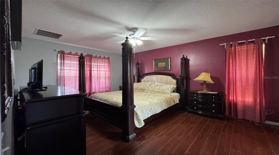 KISSIMMEE, Florida 34747, 7 Bedrooms Bedrooms, ,4 BathroomsBathrooms,Residential,For Sale,LA ISLA,0,MFRS5122822