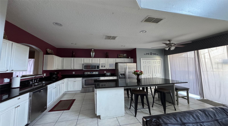 KISSIMMEE, Florida 34747, 7 Bedrooms Bedrooms, ,4 BathroomsBathrooms,Residential,For Sale,LA ISLA,0,MFRS5122822