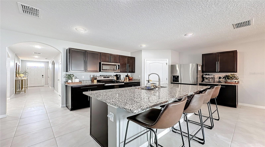 DAVENPORT, Florida 33837, 4 Bedrooms Bedrooms, ,2 BathroomsBathrooms,Residential,For Sale,LILY,0,MFRO6290368