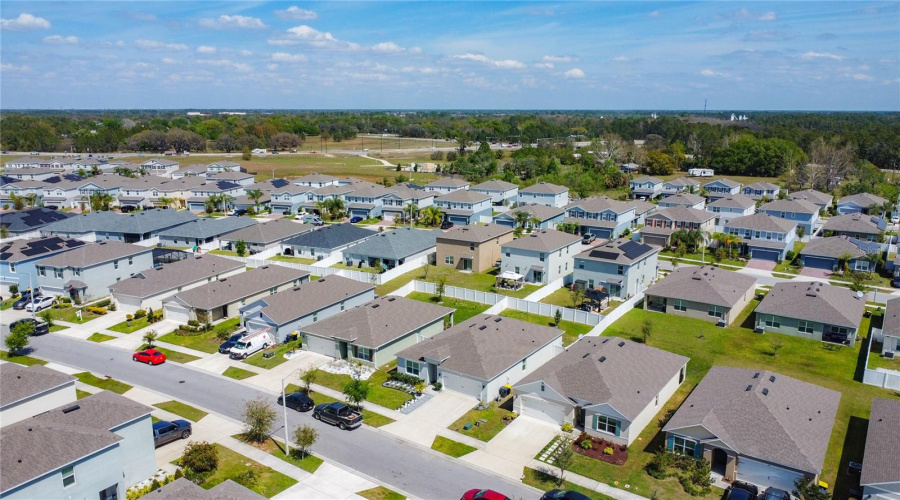 DAVENPORT, Florida 33837, 4 Bedrooms Bedrooms, ,2 BathroomsBathrooms,Residential,For Sale,LILY,0,MFRO6290368