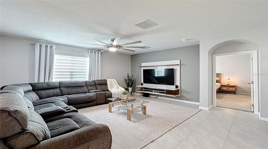 DAVENPORT, Florida 33837, 4 Bedrooms Bedrooms, ,2 BathroomsBathrooms,Residential,For Sale,LILY,0,MFRO6290368