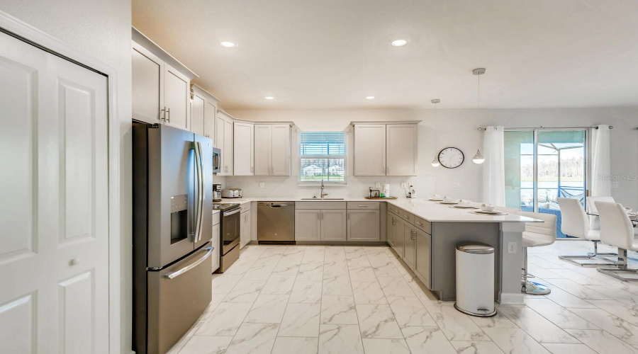 KISSIMMEE, Florida 34746, 6 Bedrooms Bedrooms, ,6 BathroomsBathrooms,Residential,For Sale,BOOKMARK,0,MFRO6290504