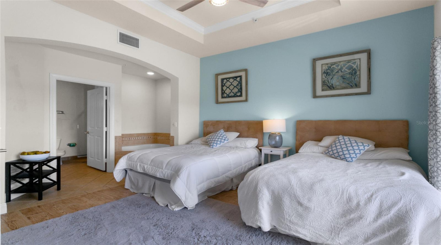 On Suite (Second Floor)