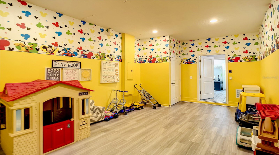 KISSIMMEE, Florida 34746, 6 Bedrooms Bedrooms, ,5 BathroomsBathrooms,Residential,For Sale,SLEEPY HOLLOW,0,MFRO6290918