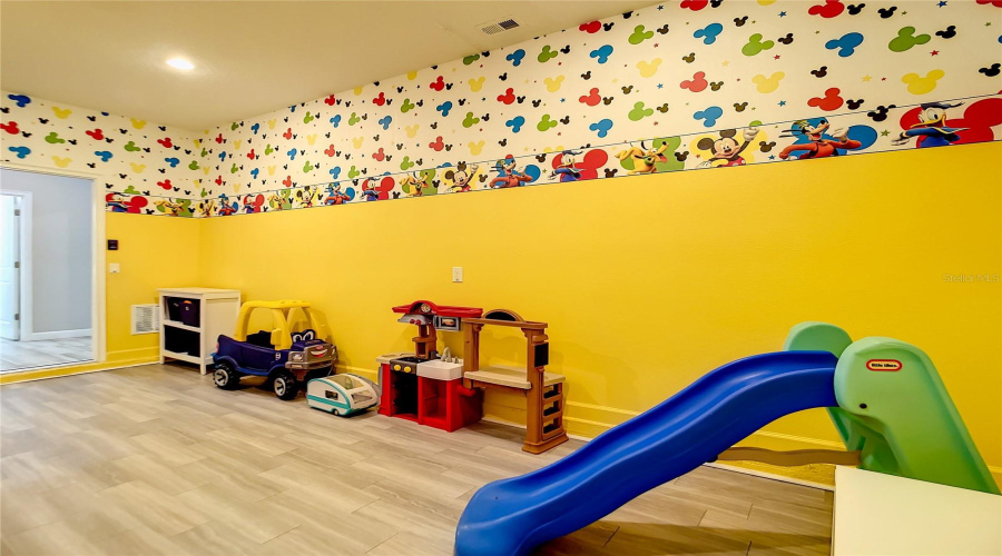 KISSIMMEE, Florida 34746, 6 Bedrooms Bedrooms, ,5 BathroomsBathrooms,Residential,For Sale,SLEEPY HOLLOW,0,MFRO6290918