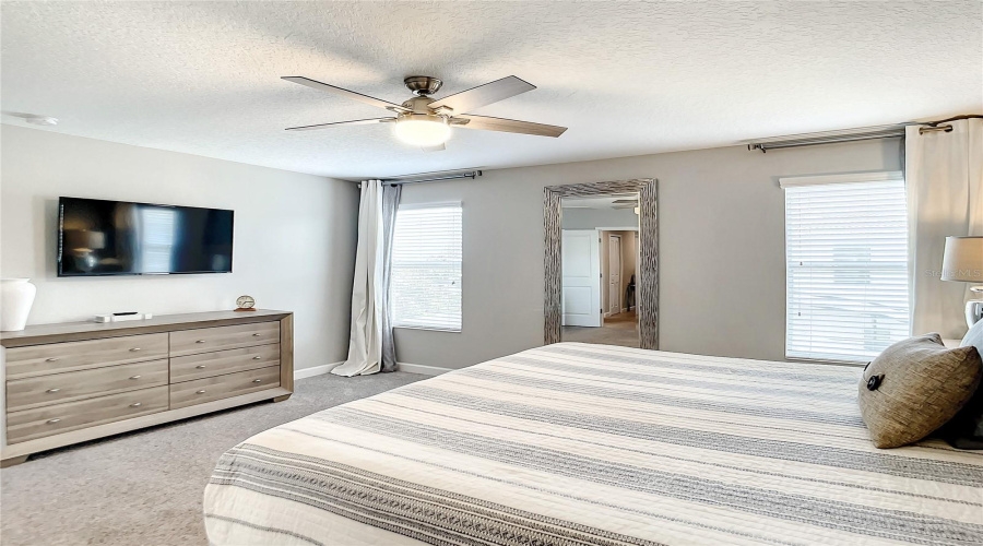 KISSIMMEE, Florida 34746, 6 Bedrooms Bedrooms, ,5 BathroomsBathrooms,Residential,For Sale,SLEEPY HOLLOW,0,MFRO6290918