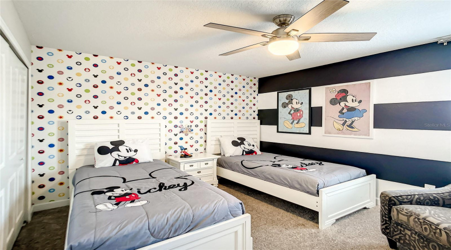 KISSIMMEE, Florida 34746, 6 Bedrooms Bedrooms, ,5 BathroomsBathrooms,Residential,For Sale,SLEEPY HOLLOW,0,MFRO6290918