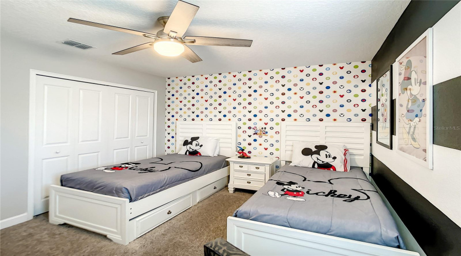 KISSIMMEE, Florida 34746, 6 Bedrooms Bedrooms, ,5 BathroomsBathrooms,Residential,For Sale,SLEEPY HOLLOW,0,MFRO6290918