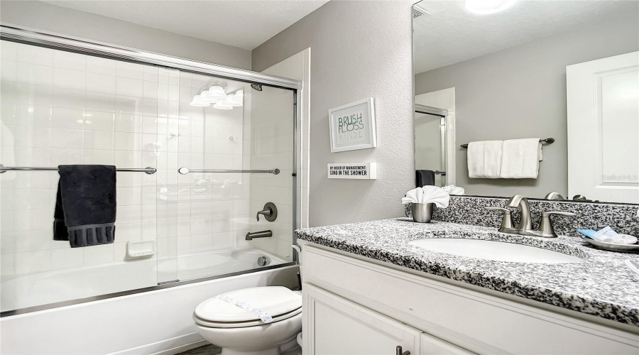 KISSIMMEE, Florida 34746, 6 Bedrooms Bedrooms, ,5 BathroomsBathrooms,Residential,For Sale,SLEEPY HOLLOW,0,MFRO6290918