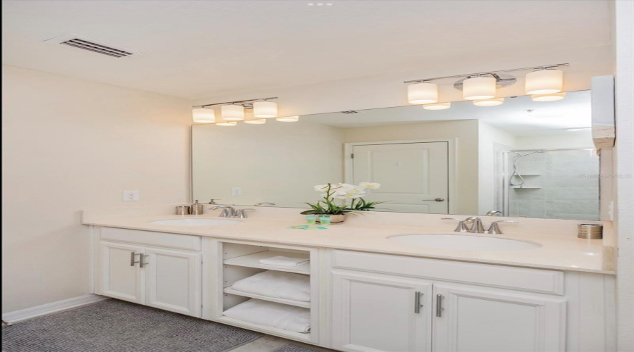 KISSIMMEE, Florida 34746, 2 Bedrooms Bedrooms, ,2 BathroomsBathrooms,Residential,For Sale,CLOCK TOWER,0,MFRO6290642