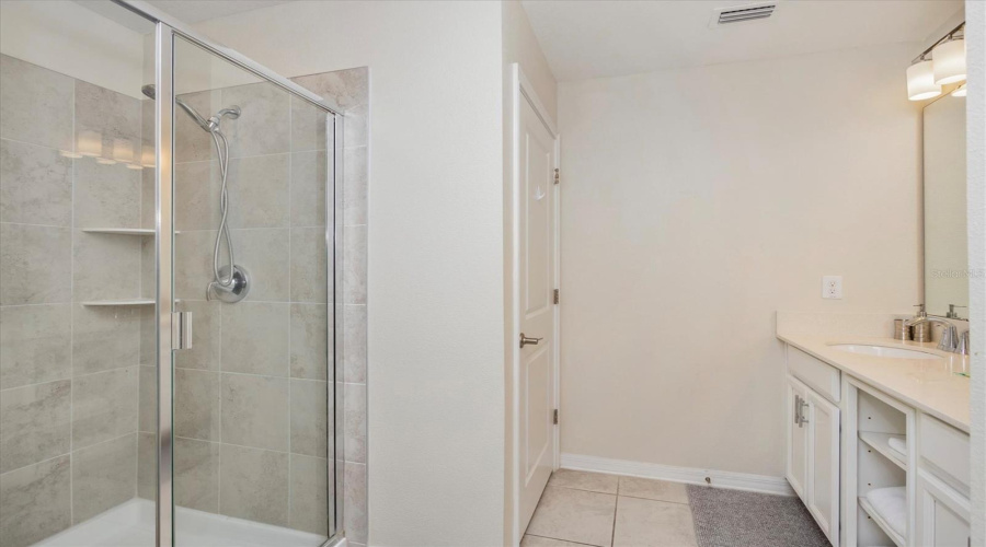 KISSIMMEE, Florida 34746, 2 Bedrooms Bedrooms, ,2 BathroomsBathrooms,Residential,For Sale,CLOCK TOWER,0,MFRO6290642