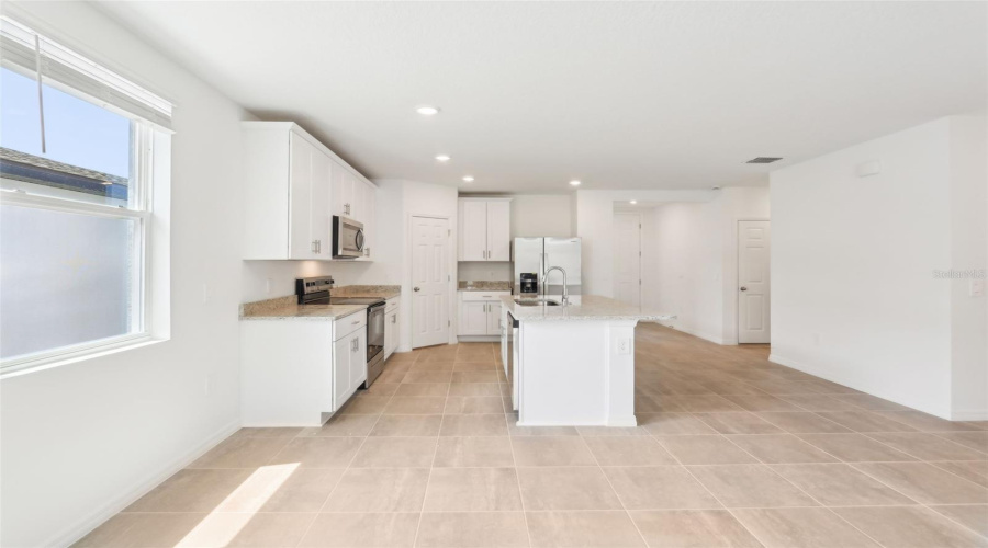 DAVENPORT, Florida 33837, 3 Bedrooms Bedrooms, ,2 BathroomsBathrooms,Residential,For Sale,WHITE TAIL,0,MFRO6289484
