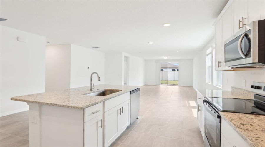 DAVENPORT, Florida 33837, 3 Bedrooms Bedrooms, ,2 BathroomsBathrooms,Residential,For Sale,WHITE TAIL,0,MFRO6289484